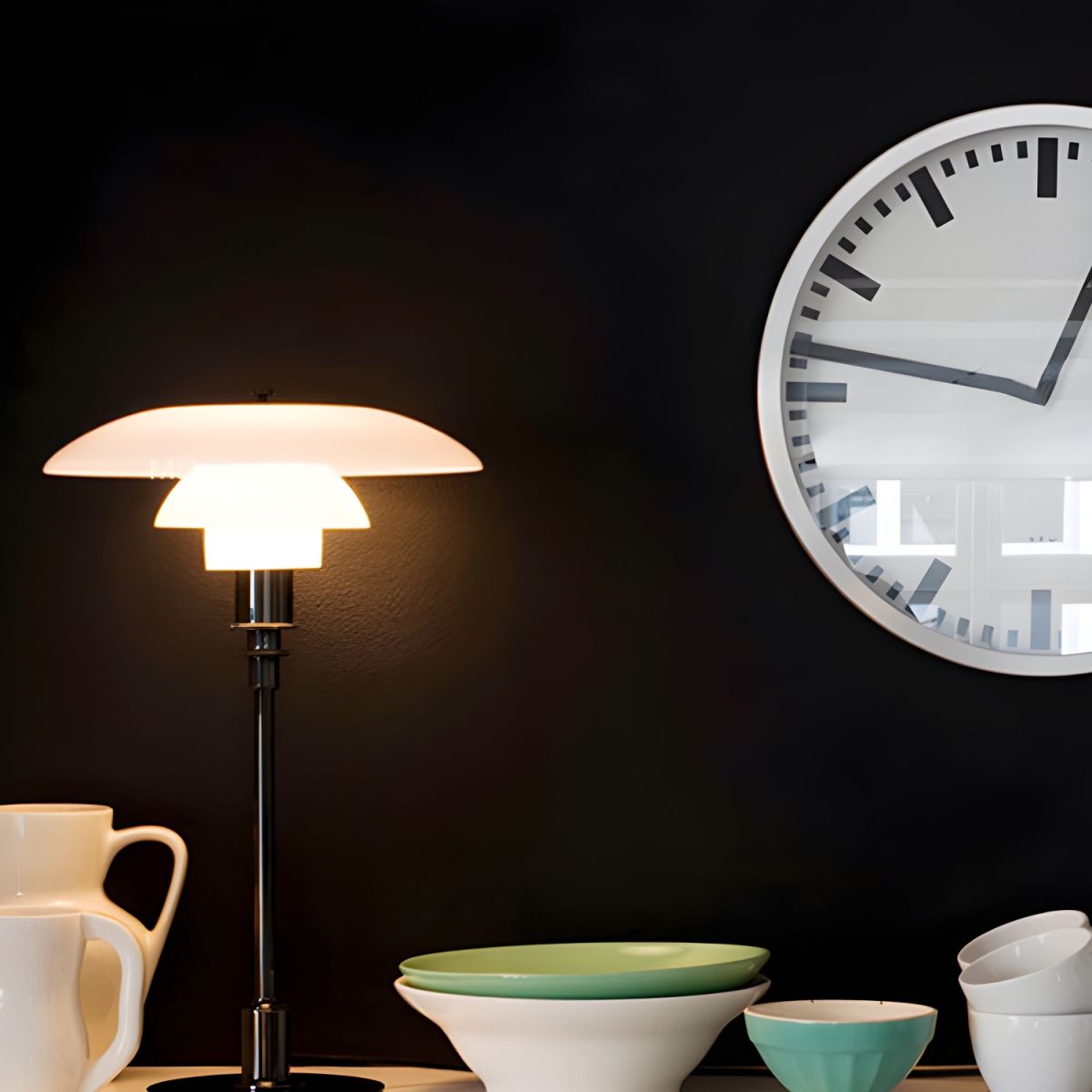 Tafellamp Met Glazen Kap Moderne Metalen Afwerking | Arvion