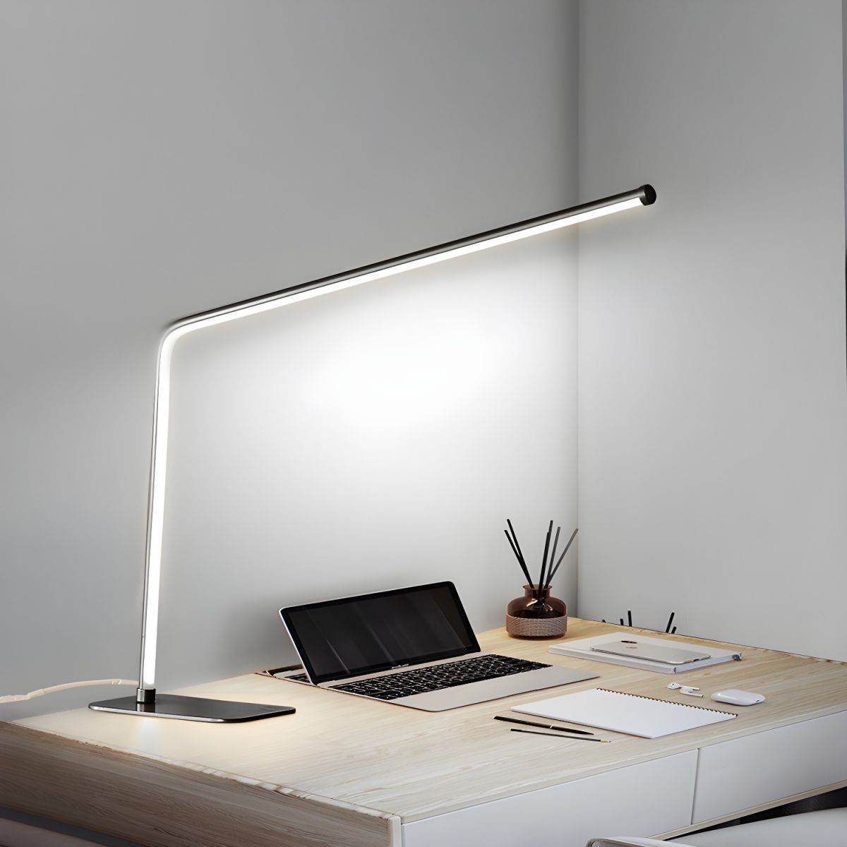Tafellamp met LED in Scandinavische Moderne Stijl | Norvis