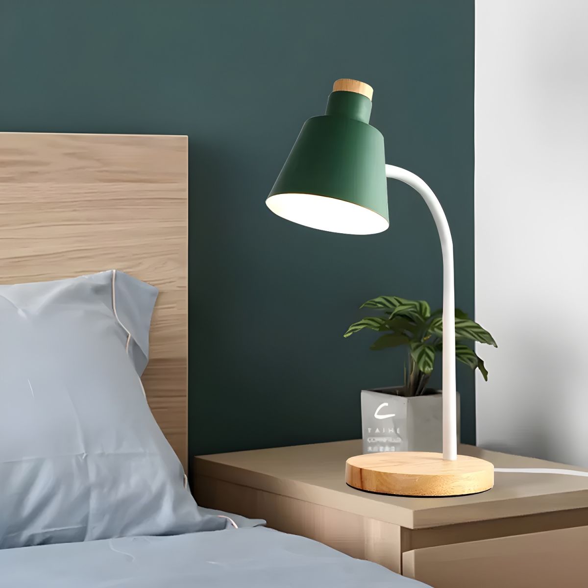 Tafellamp met Metalen Kap Scandinavische Stijl | Noriva