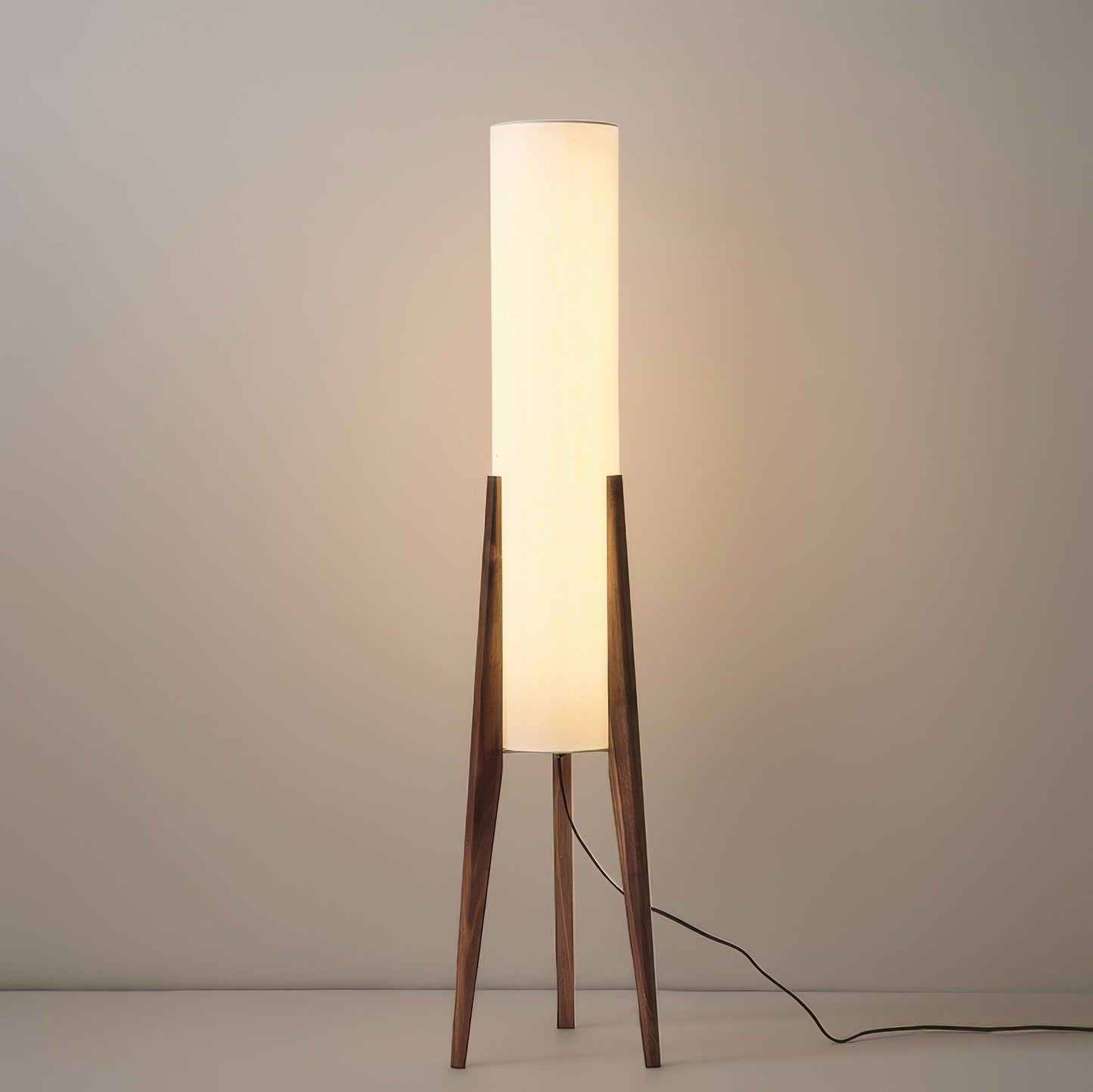 Vloerlamp walnoothout scandinavische stijl | Tolvia